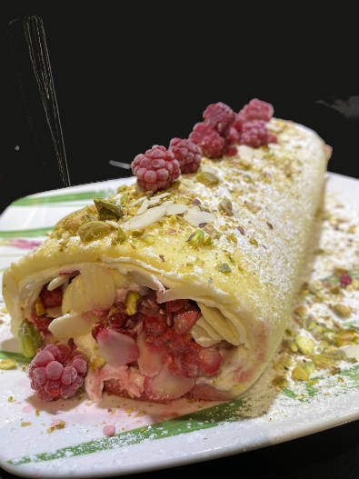 buche framboises, amandes, pistaches au mascarpone buche-de-noel-01